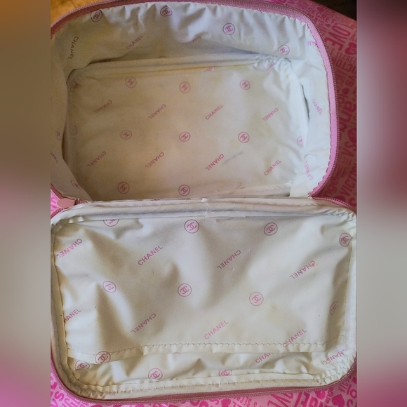 CHANEL Parfums vintage Cosmetics Bag - Picture 12 of 13